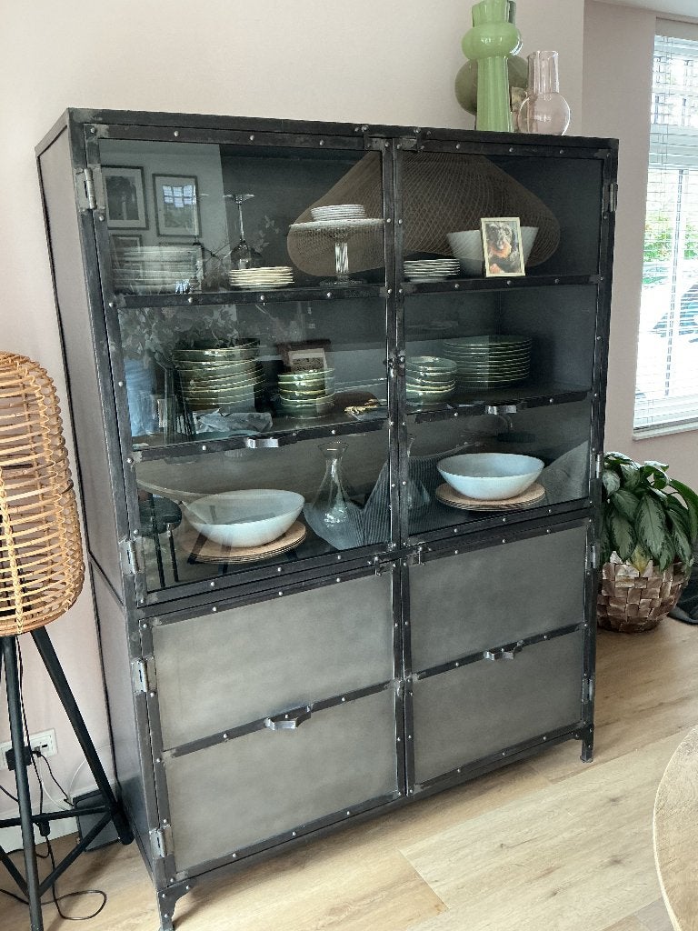 Mooie industriële kast, Huis en Inrichting, Ophalen, Met deur(en), 100 tot 150 cm, Zo goed als nieuw