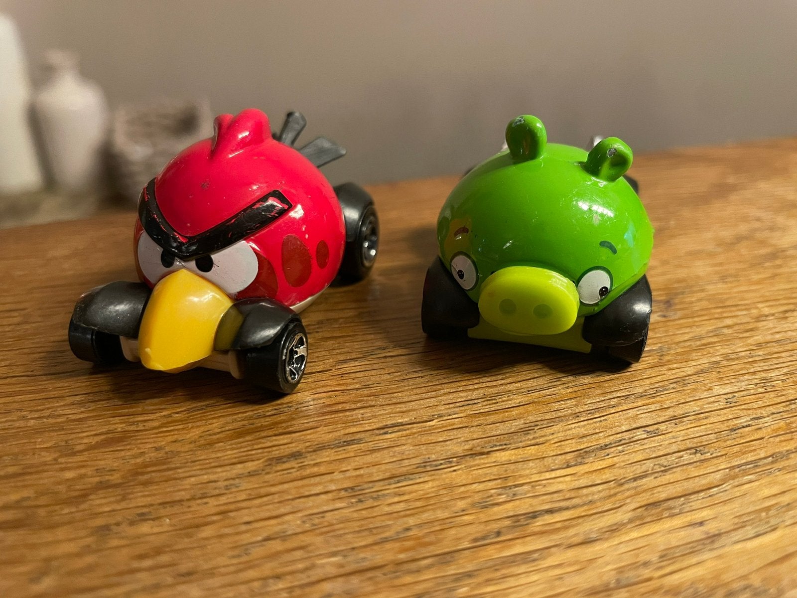 Set hot wheels angrybirds 2012 incl boekje red bird en pig, Kinderen en Baby's, Speelgoed | Speelgoedvoertuigen, Ophalen of Verzenden