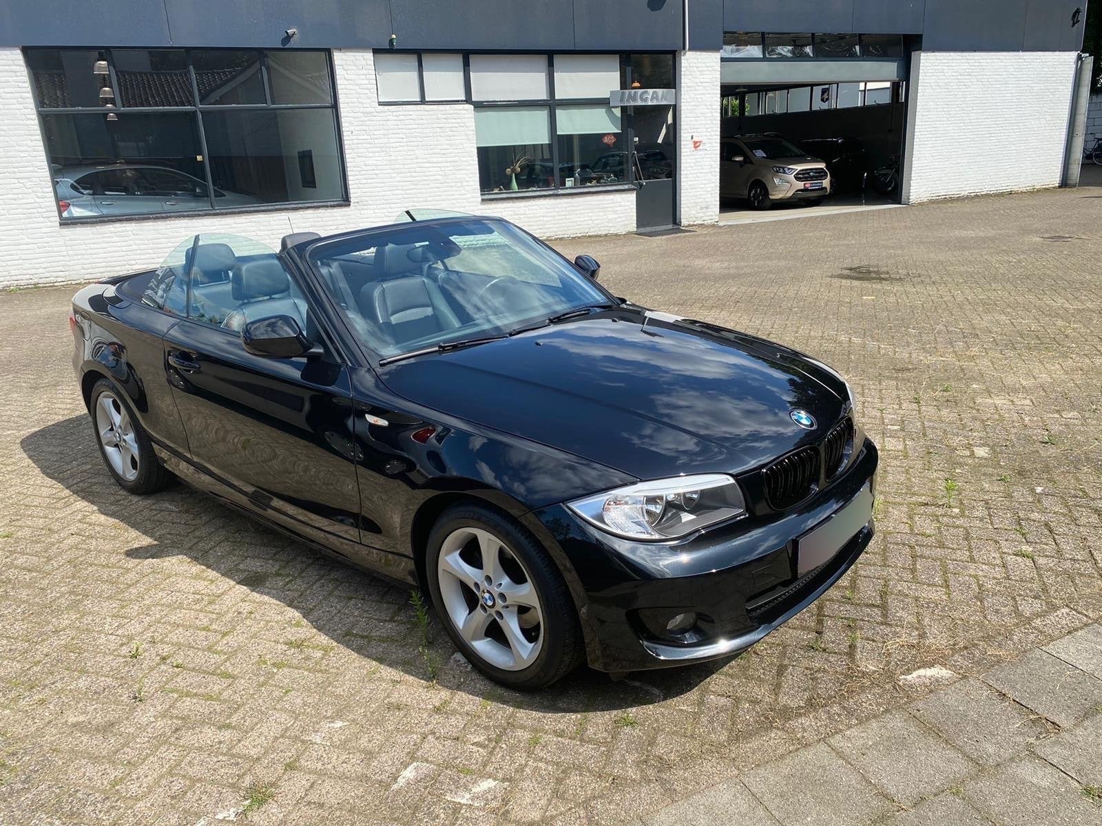 BMW 1-Serie 2.0 118I Cabrio 2011 Zwart, Auto's, BMW, 1-Serie, 1995 cc, Zwart, Cabriolet