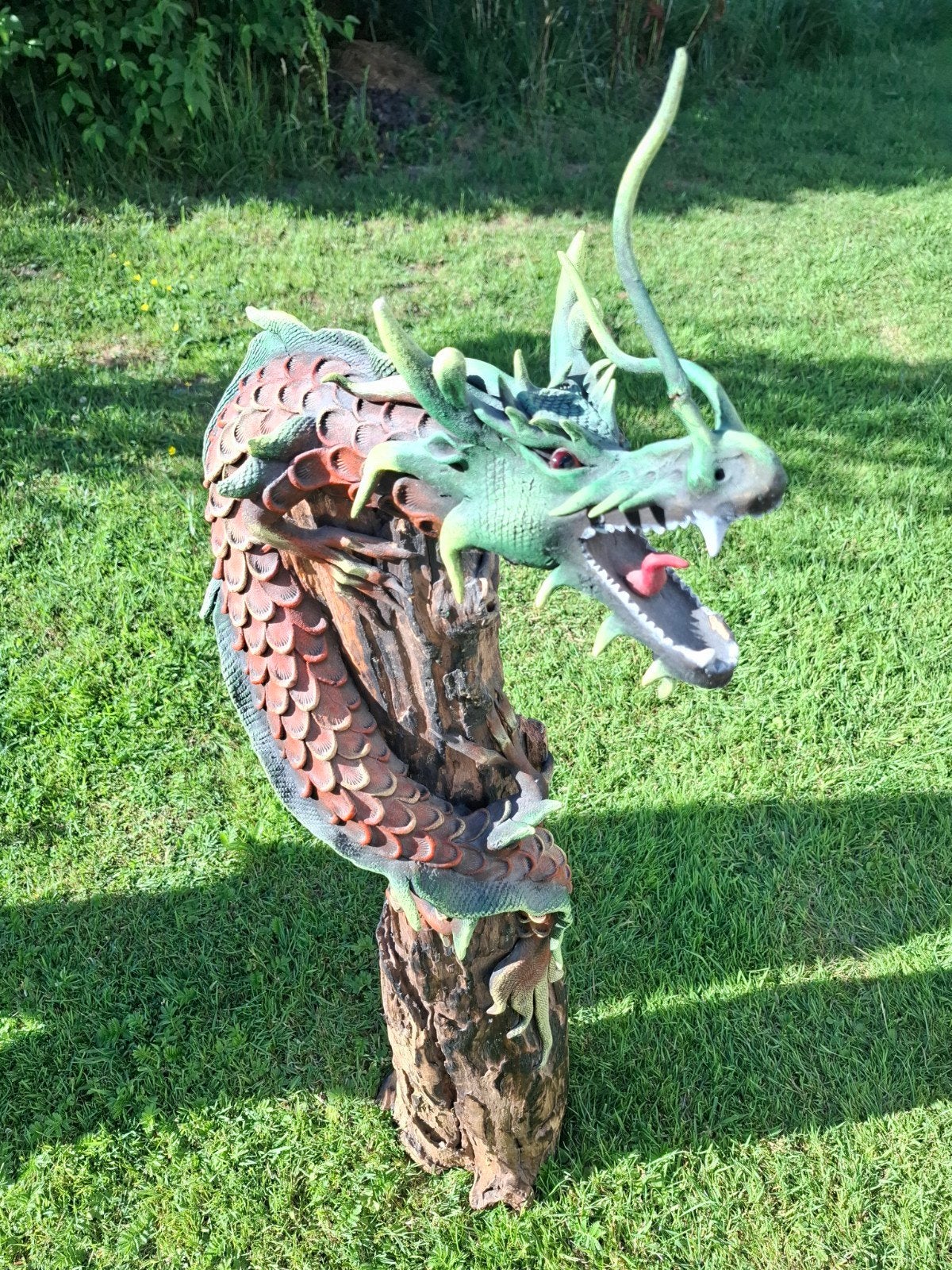 Grote houten draak op boomstam 117cm hoog, Antiek en Kunst, Kunst | Beelden en Houtsnijwerken, Ophalen