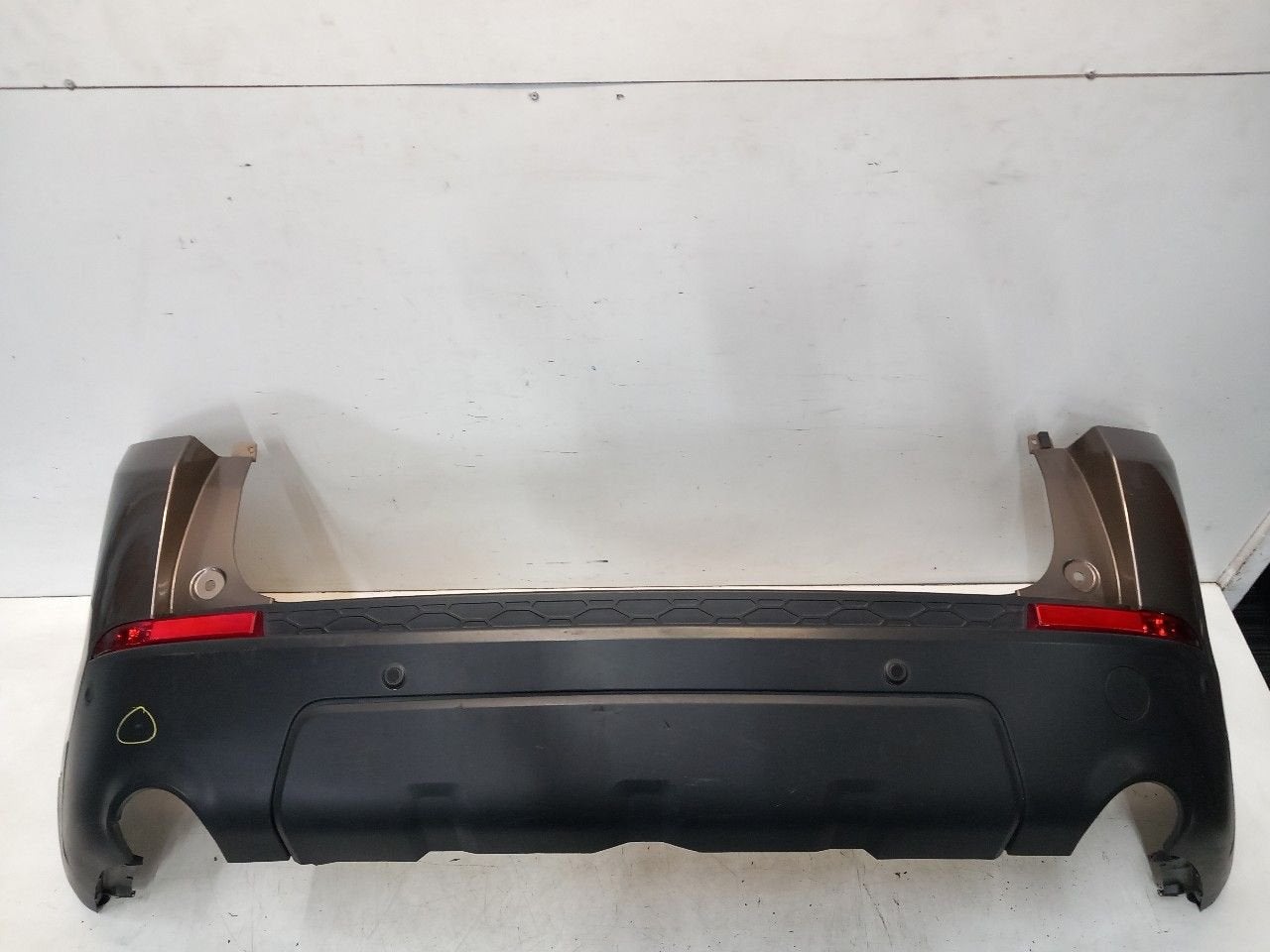 Bumper achter Land Rover Discovery, Auto-onderdelen, Onderdelen@venauto.nl, Van der Ven Autorecycling B.V., Ettenseweg 76, 4706 PB Roosendaal, The Netherlands