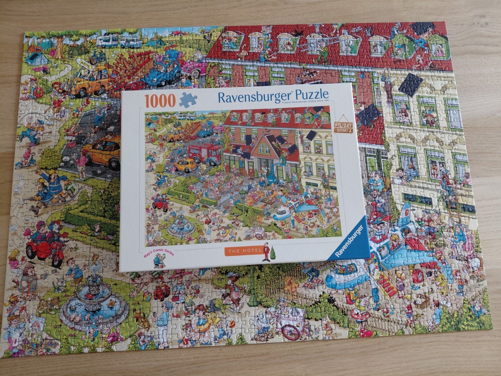 Ravensburger Puzzel - The Hotel - 1000 Stukjes, Hobby en Vrije tijd, Denksport en Puzzels, Ophalen of Verzenden, 500 t/m 1500 stukjes