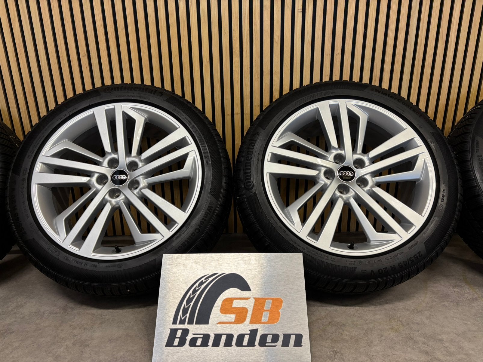 Audi Q5 2017-2025 Orig 20 inch velgen + Winterbanden, Auto-onderdelen, Banden en Velgen, Audi, Gebruikt, 255 mm, Q5