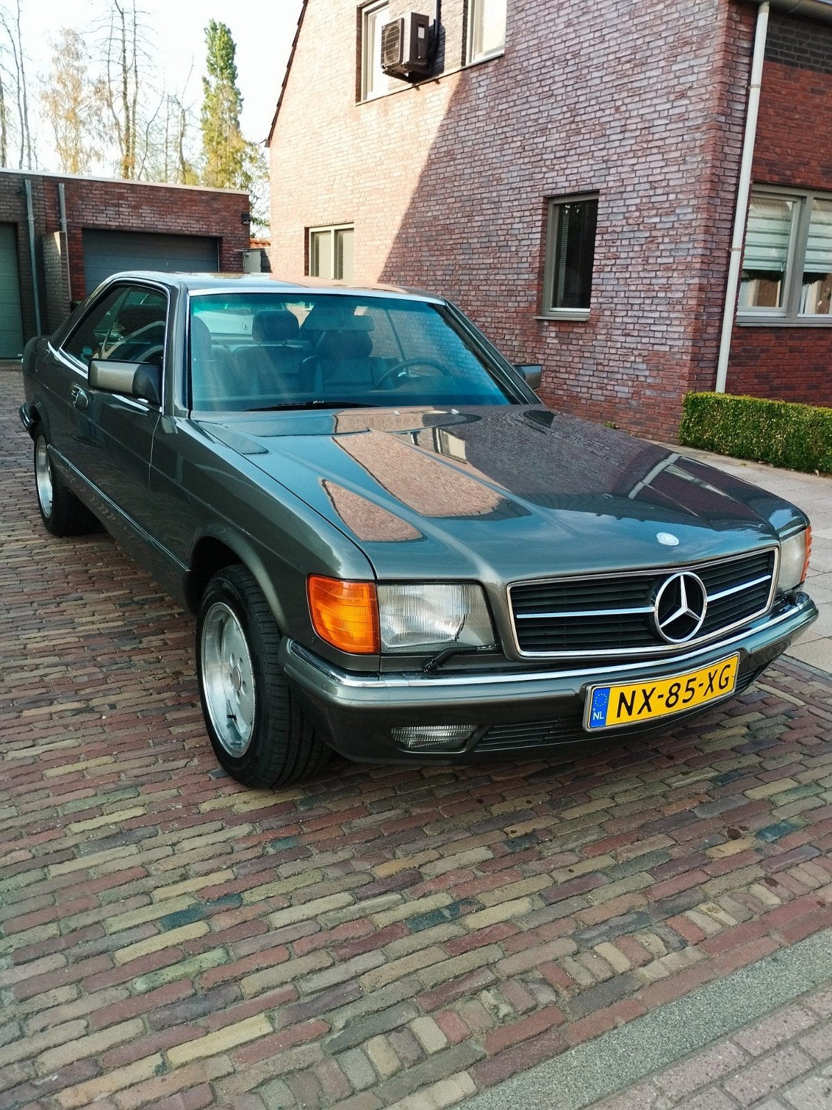 Mercedes-Benz S-Klasse 3.8 380 SEC AUT 1985 Grijs, Auto's, Automaat, Zilver of Grijs, 1572 kg, 3839 cc