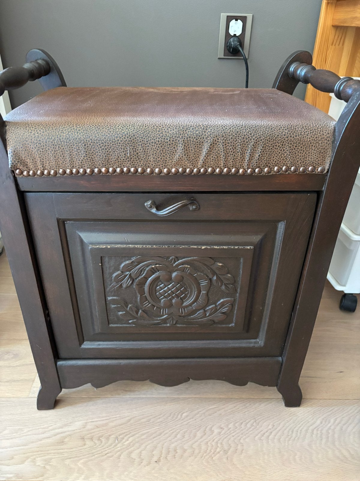 Antieke houten bankje met opbergruimte en lederen zitting, Antiek en Kunst, Ophalen