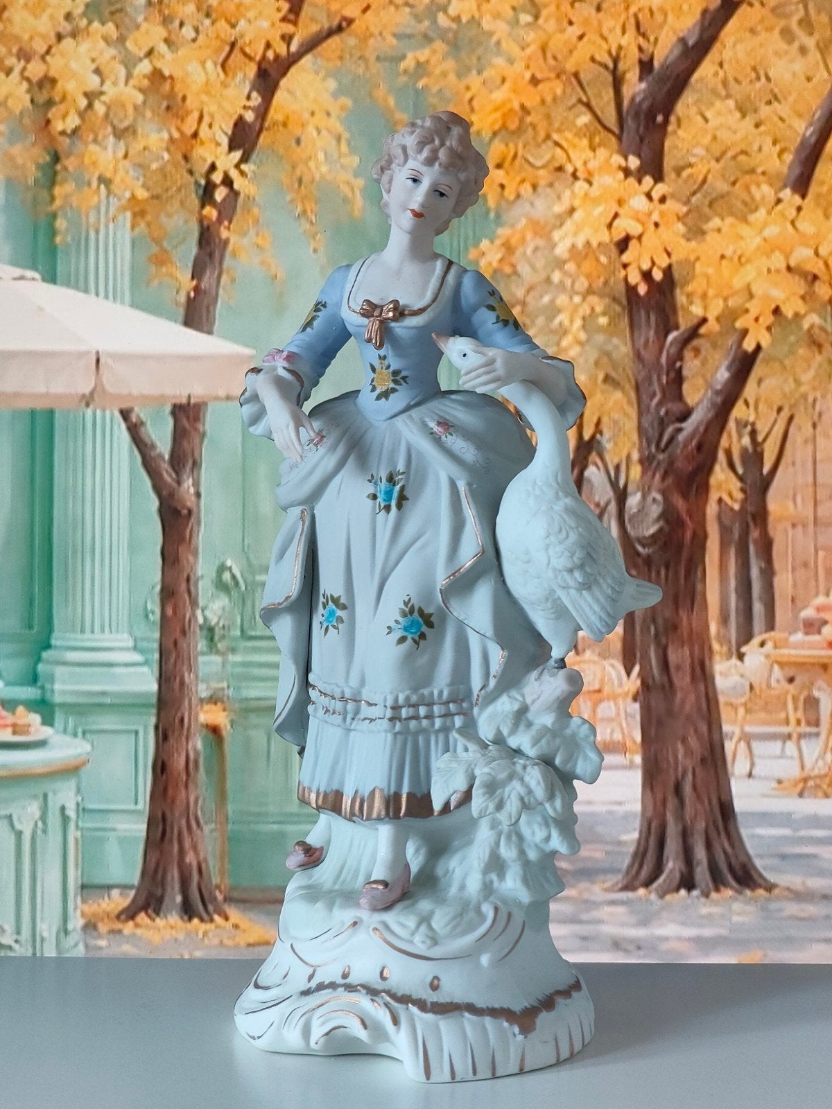 Decoratief beeld van een meisje met een zwaan, Ophalen of Verzenden, Zo goed als nieuw, Mens