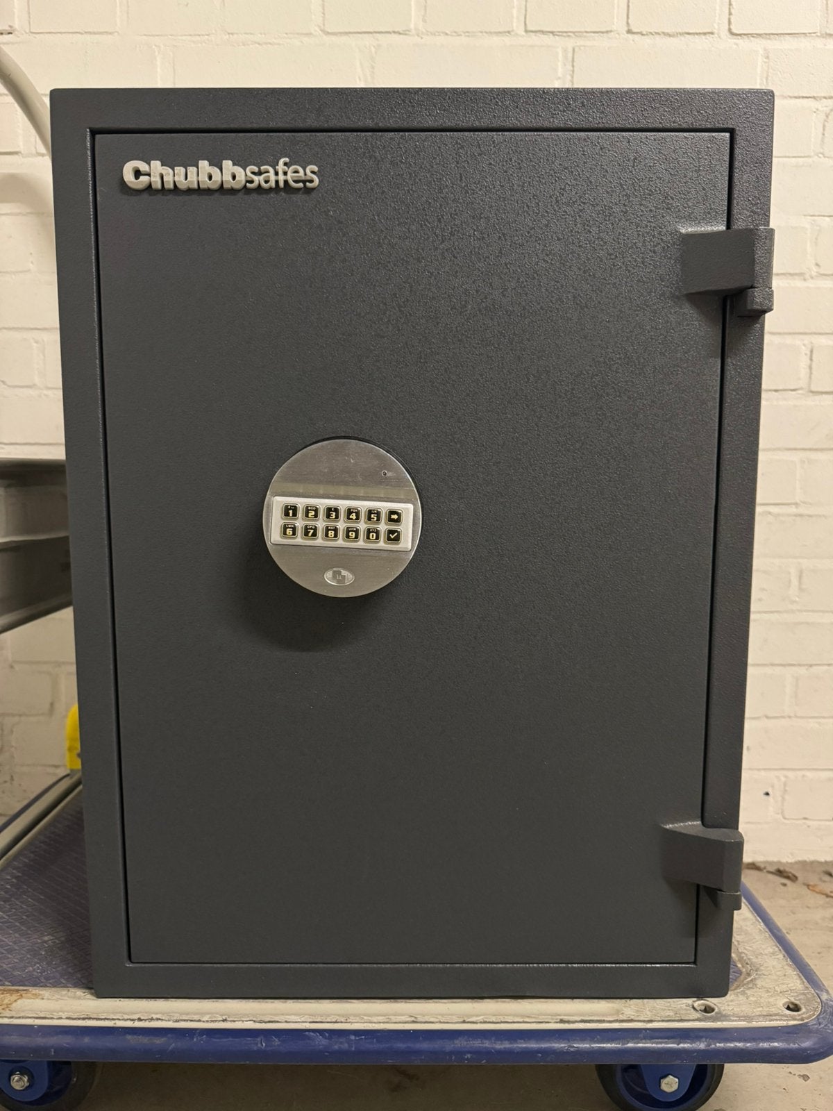 Zeer degelijke Chubbsafes kluis brandkast NIEUW (€1299), Ophalen, Nieuw, Brandkast