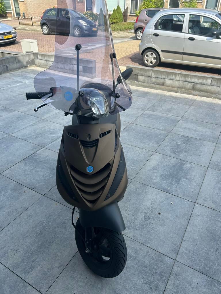 Piaggio Zip Scooter 4T bouwjaar 2017 - Goed onderhouden, Fietsen en Brommers, Snorfietsen en Snorscooters, Ophalen of Verzenden