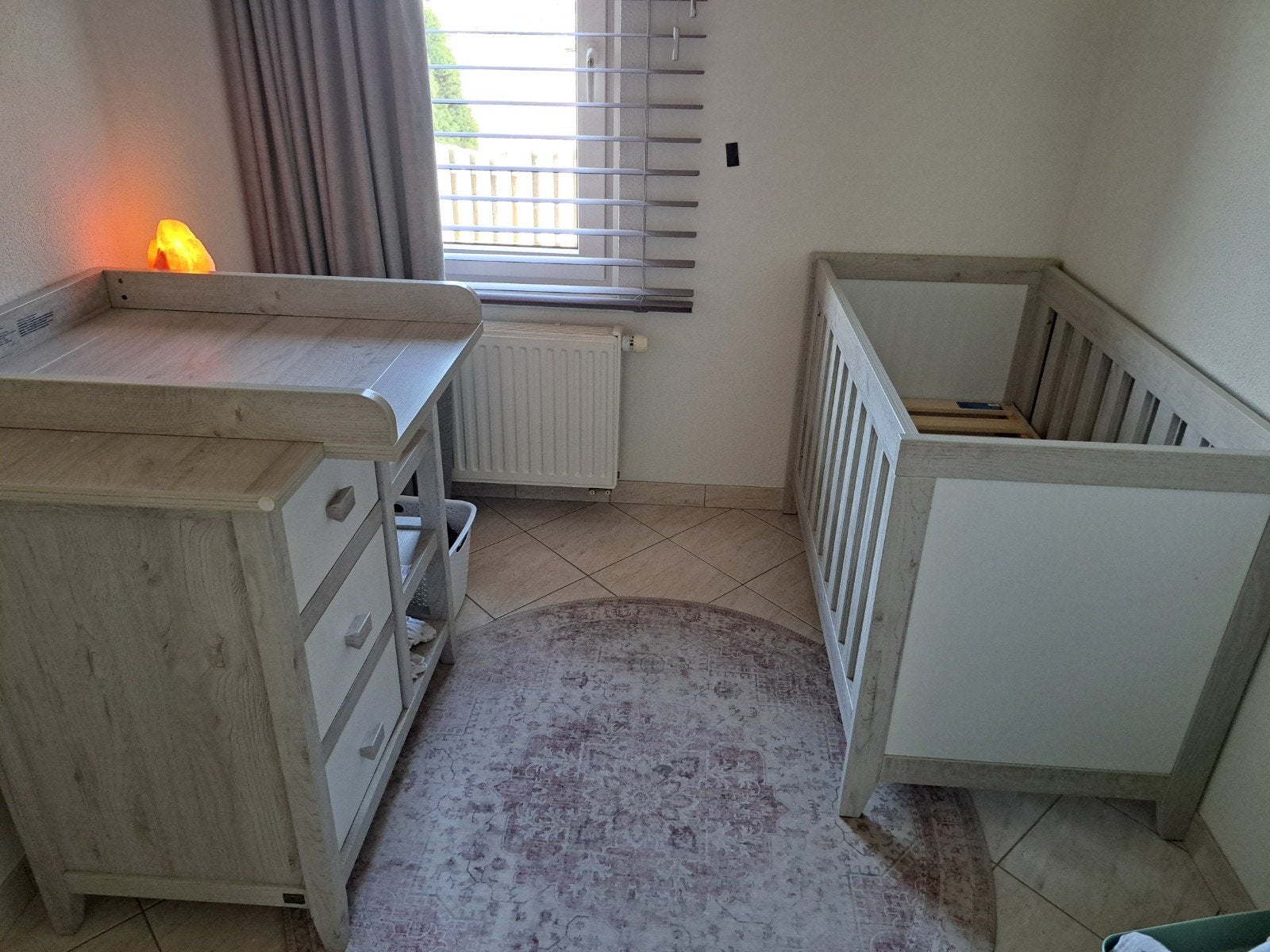 Ledikant, commode en wandplankje - Zo goed als nieuw, Ophalen, Zo goed als nieuw, Jongetje of Meisje