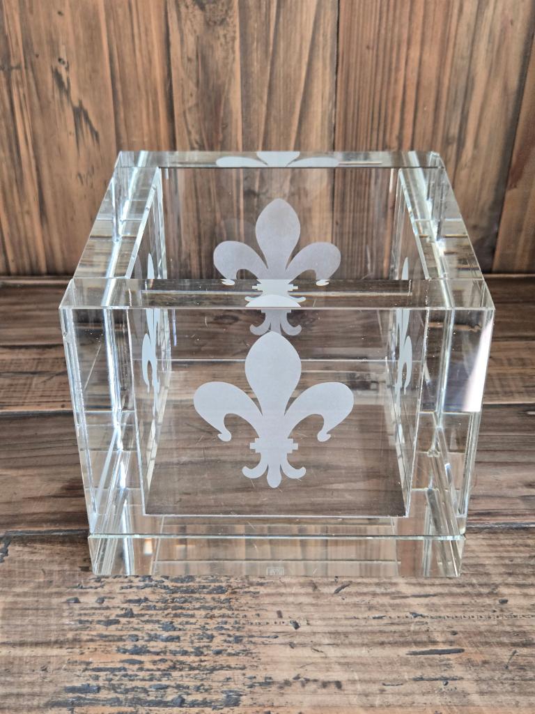 Bloempot van glas met Fleur de Lys gravure, Ophalen of Verzenden