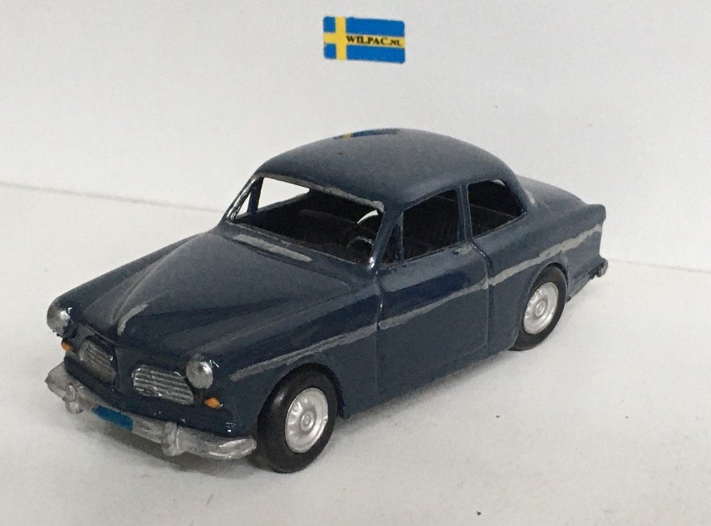 Volvo Amazon blauw, slecht gebouwde kit v. Job. Models 1:43., Hobby en Vrije tijd, Modelauto's | 1:43, Nieuw, Auto, Overige merken
