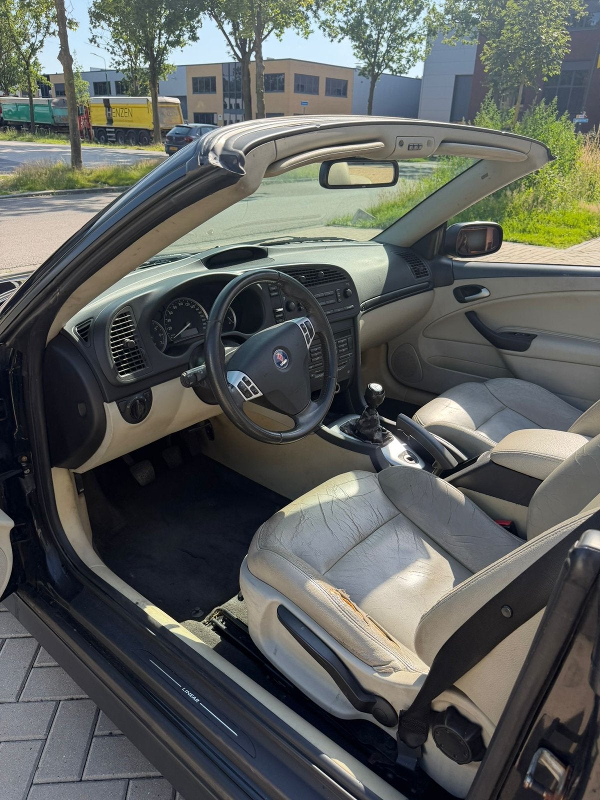‼️SAAB 9.3 CABRIOLET 1.8T 150PK VECTOR ZOMER AKTIE €2230‼️, Auto's, Saab, Achterwielaandrijving, 4 cilinders, Zwart, Leder