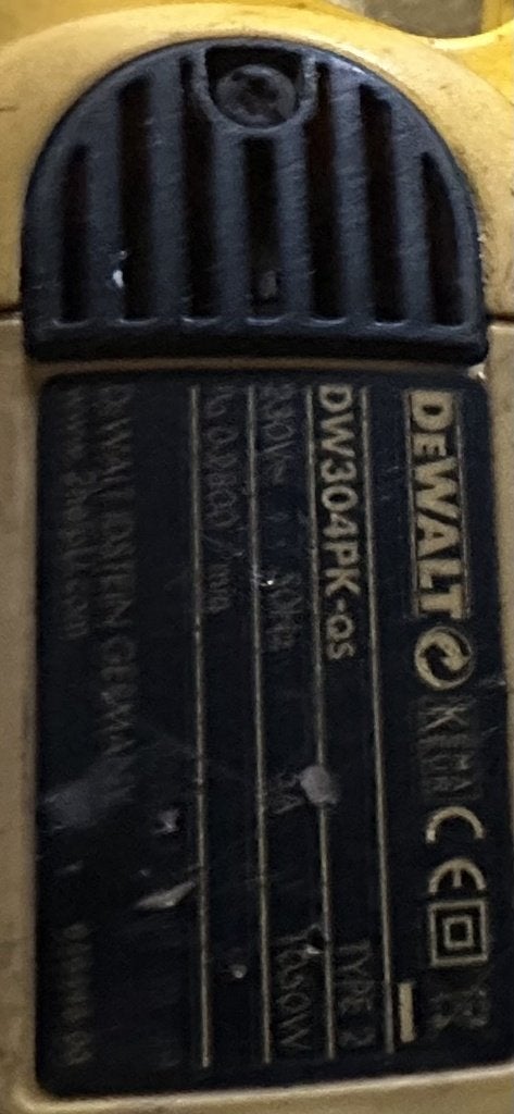 Reciprozaag De Walt 230 volt., Gebruikt, 70 mm of meer, 600 tot 1200 watt, Ophalen of Verzenden