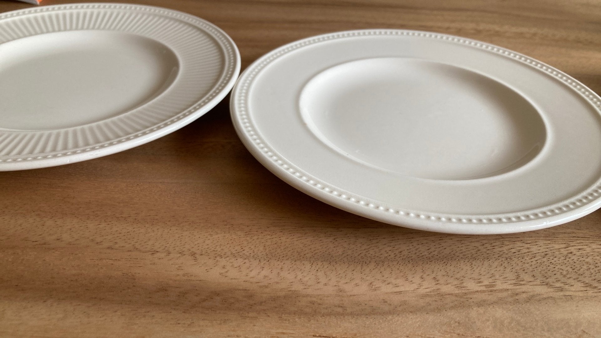3 bordjes Wedgwood Windsor €10.00, Huis en Inrichting, Keuken | Servies, Ophalen of Verzenden, Zo goed als nieuw, Porselein, Bord(en)