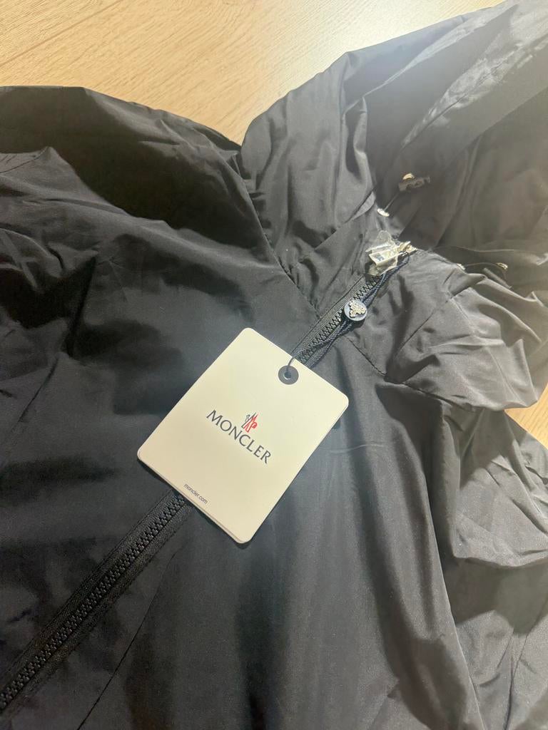 Moncler jas - Strakke fit, premium uitstraling, Kleding | Heren, Jassen | Zomer, Zo goed als nieuw, Overige maten, Zwart, Ophalen of Verzenden
