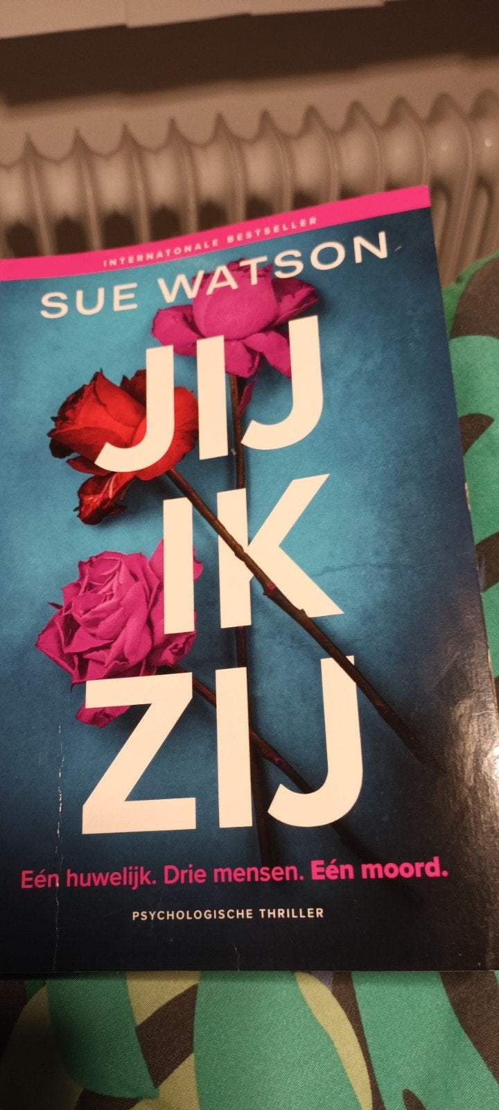 Jij, Ik, Zij Sue Watson, Ophalen of Verzenden, Zo goed als nieuw, Sue watson, Europa overig