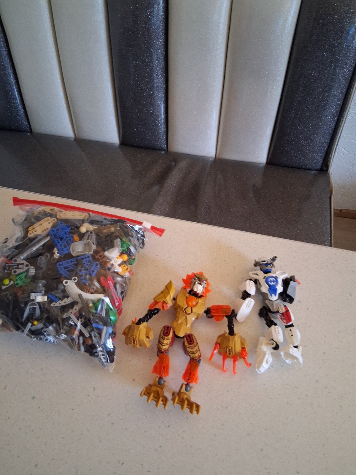 Lego bionicle en technic slizers, Ophalen