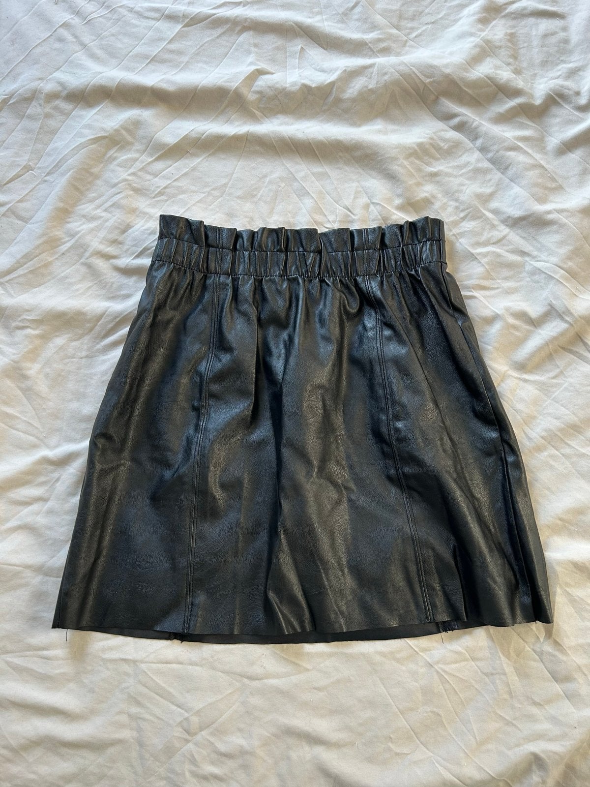 Gina Tricot Zwart Kunstleren Rokje, Maat 38/40 (M), Zwart, Ophalen of Verzenden, Zo goed als nieuw