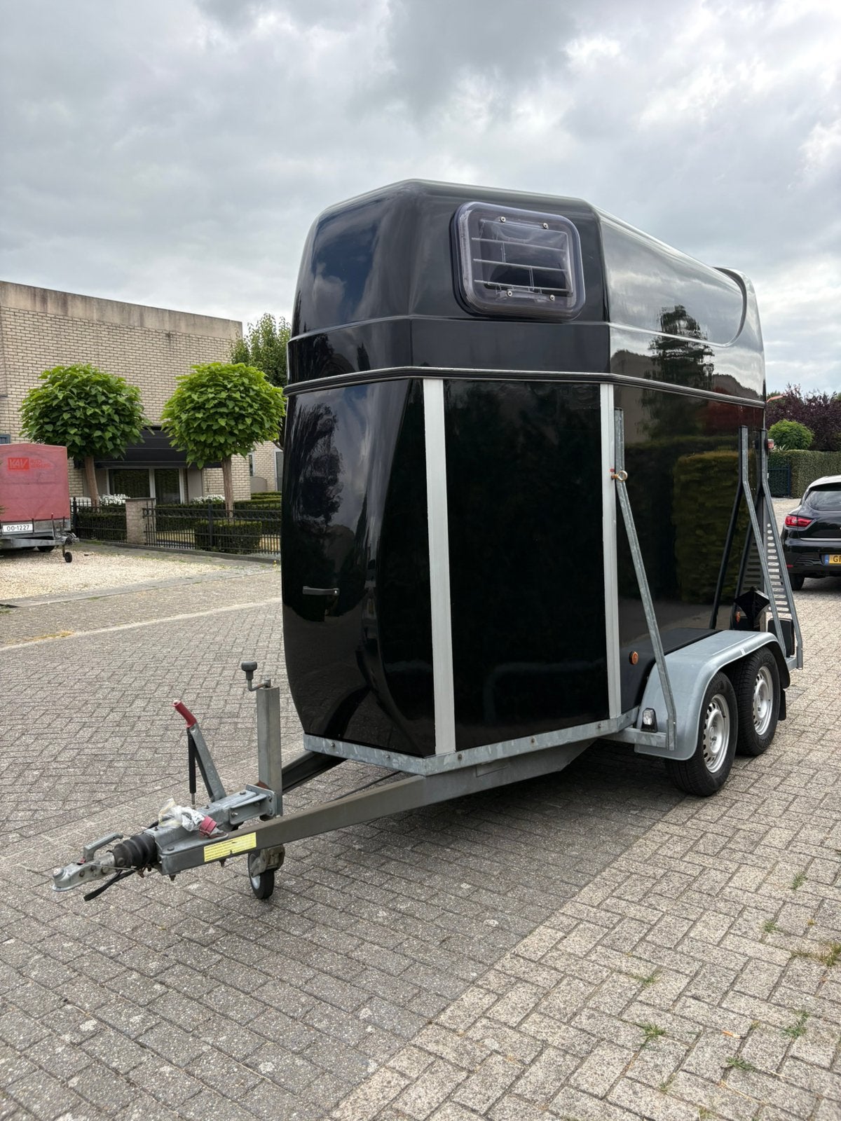 Saris 1,5 paards paardentrailer, Dieren en Toebehoren, Paarden en Pony's | Trailers en Aanhangwagens, Ophalen, Gebruikt, Hout