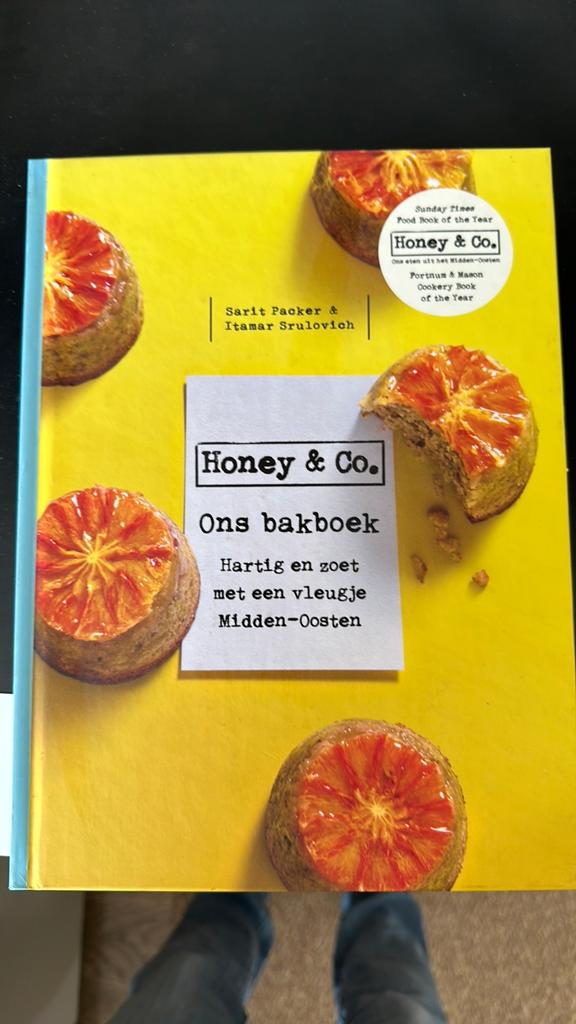 Itamar Srulovich - Honey en Co - Ons bakboek, Itamar Srulovich; Sarit Packer, Azië en Oosters, Ophalen of Verzenden, Zo goed als nieuw