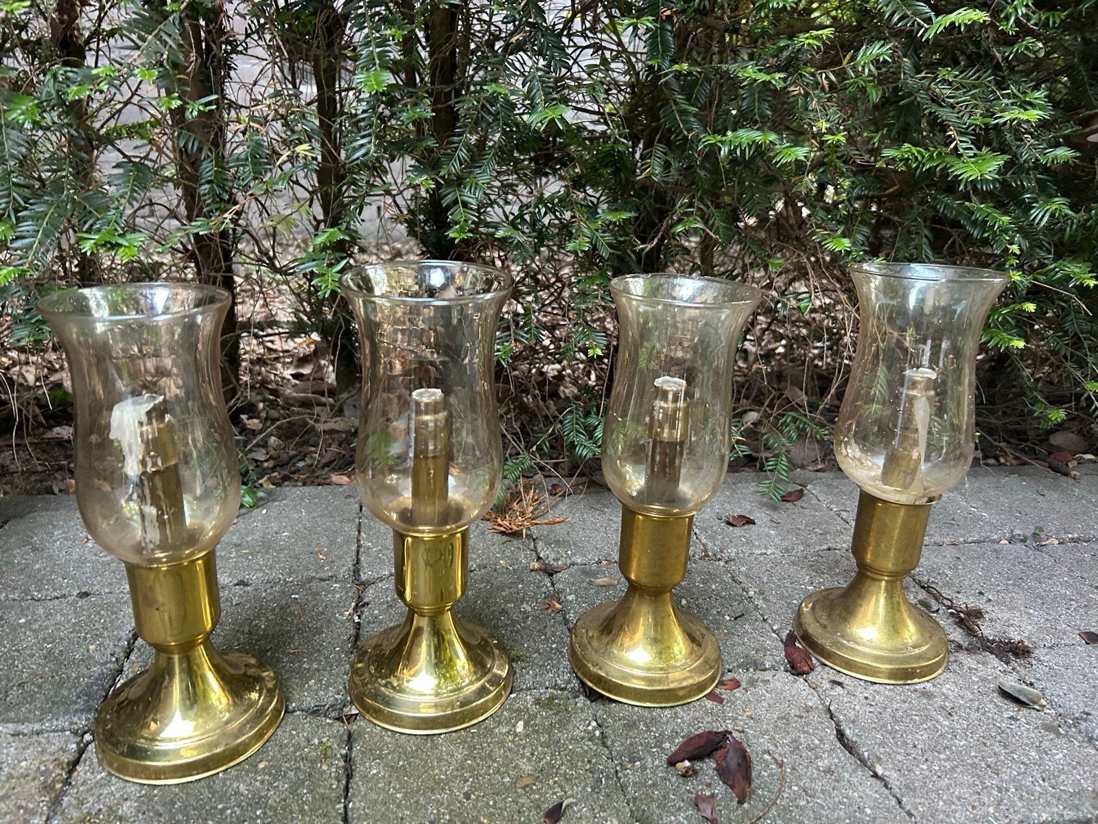 Set van 4 vintage messing en glazen windlicht kandelaar, Antiek en Kunst, Antiek | Kandelaars, Ophalen of Verzenden, Koper of Brons