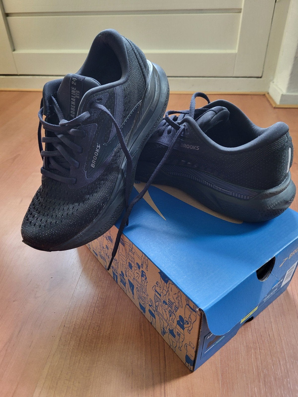 Brooks Adrenaline GTS 24 Breed -  40, Ophalen, Zo goed als nieuw, Hardloopschoenen, Overige merken