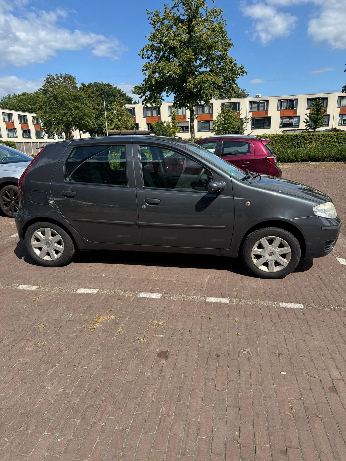 Fiat Punto 1.2 44kw 5DR 2009 Grijs, Voorwielaandrijving, 4 cilinders, 850 kg, 400 kg