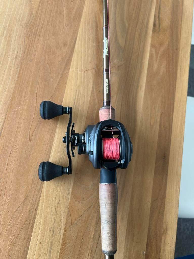 Abu Garcia Beast Pro 30-90g met Revo Beast 41-L, Ophalen, Gebruikt, Complete set