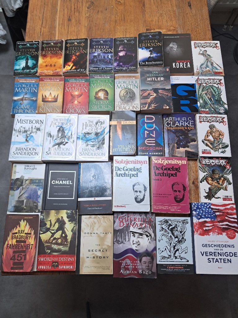 35 boeken (Mystwalker-Game of Thrones-Dune-Berserk-Malazan), Boeken, Ophalen, Gelezen, Verschillende onderwerpen