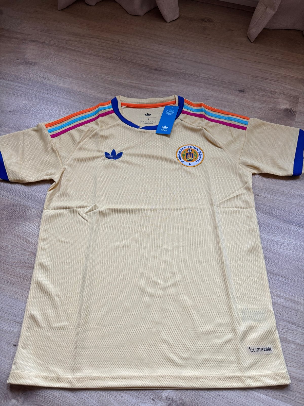 Adidas Curaçao Voetbalshirt - Nieuw met labels, Maat S, Ophalen of Verzenden, Nieuw, Shirt