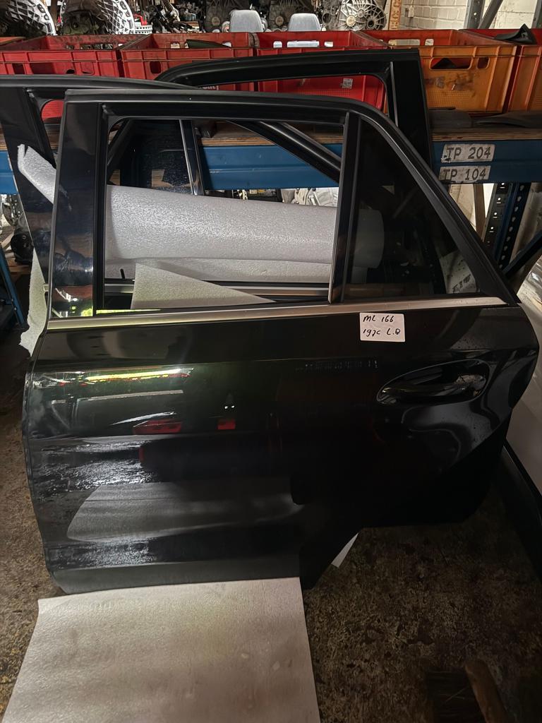 Deur linker achter Mercedes ml w166, Auto-onderdelen, Gebruikt, -, Deur, Ophalen of Verzenden