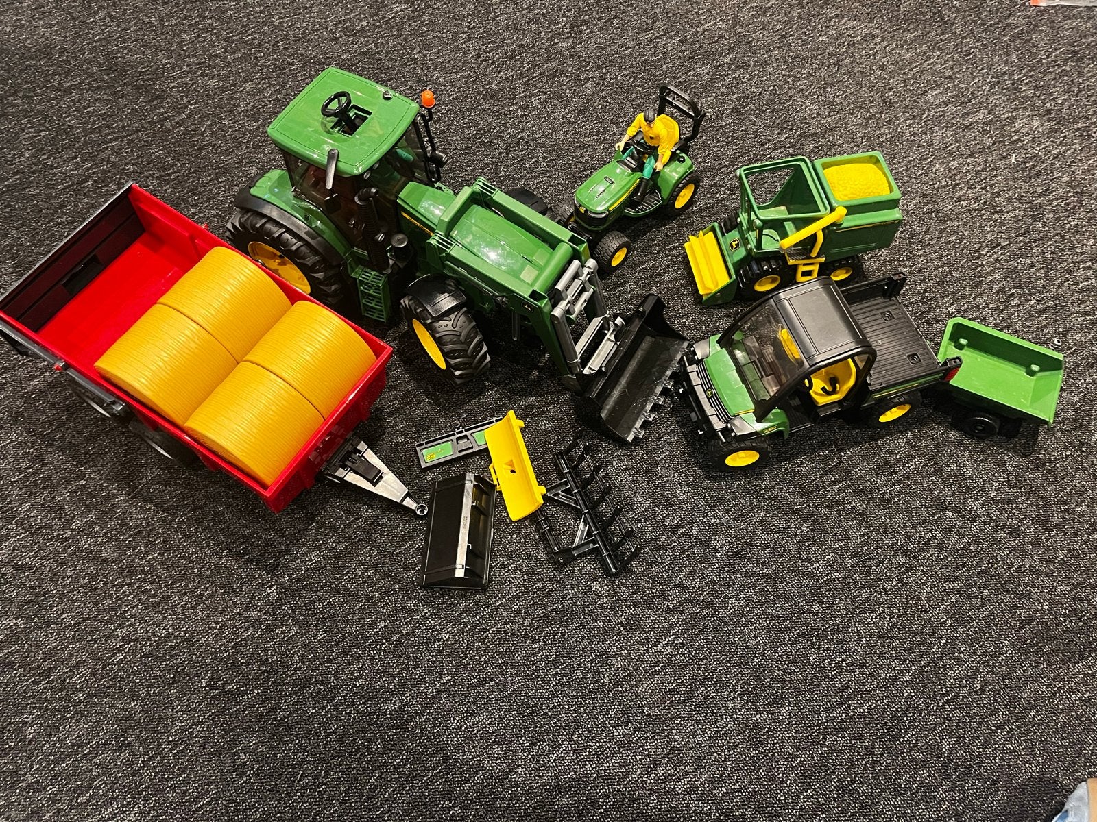 John Deere Speelgoed Voertuigen Set - Tractoren & Accessoire, Ophalen, Gebruikt