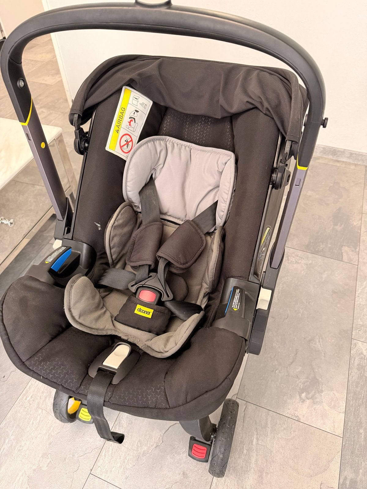 Doona Kinderwagen/Autostoel - Compleet en Veilig, Overige merken, Ophalen of Verzenden, 0 t/m 13 kg, Gebruikt