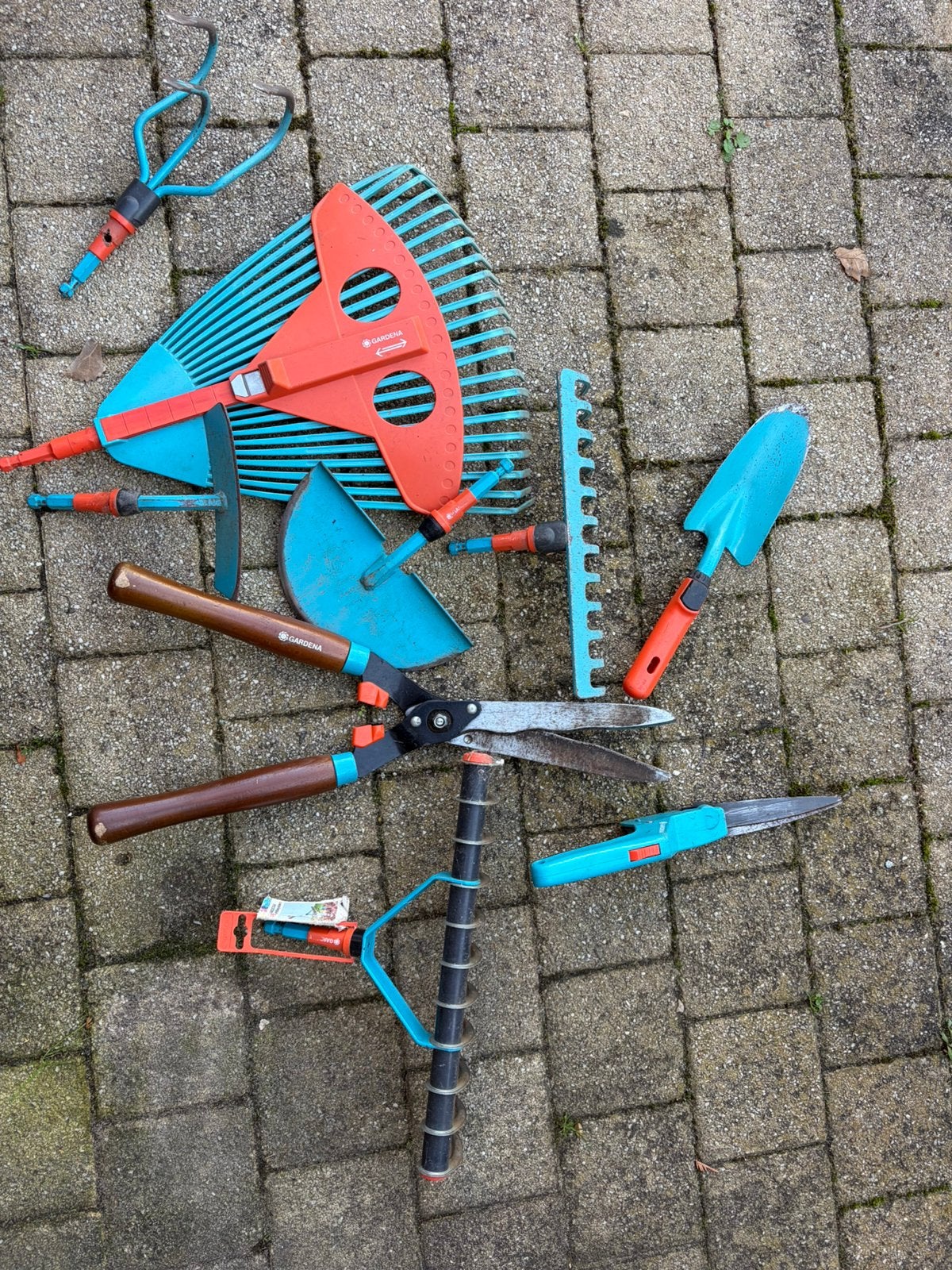 Gardena tuingereedschap, Ophalen, Gebruikt