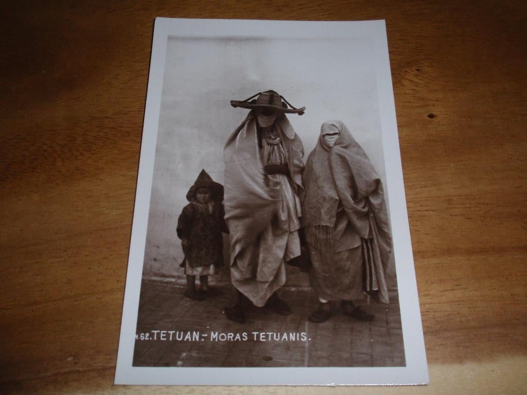 Marokko Tetuan Traditioneel Bedekte Vrouwen Tetouan Boerka, Verzamelen, Ansichtkaarten | Buitenland, Verzenden, Voor 1920, Ongelopen