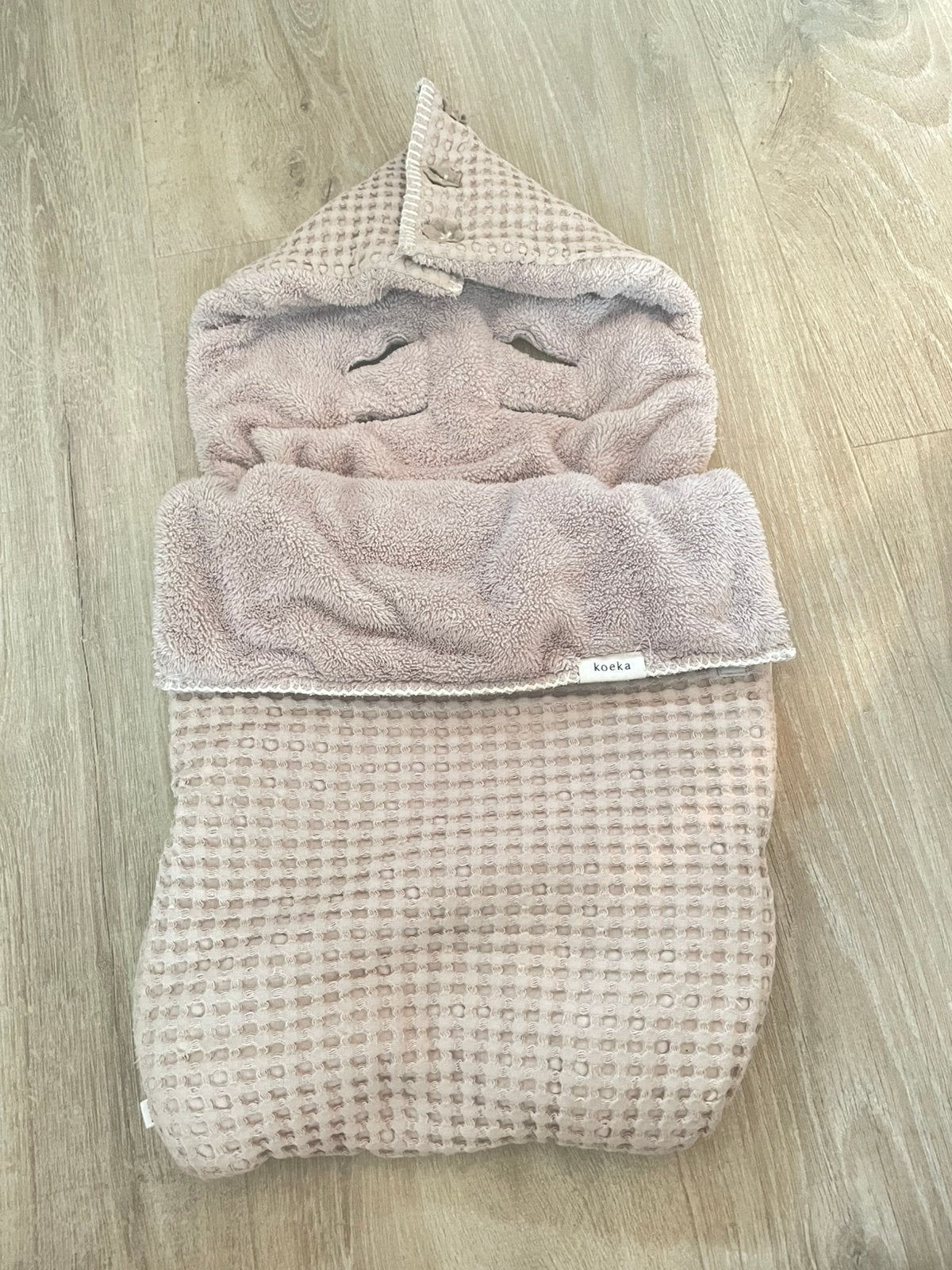 Koeka voetenzak wafel oudroze teddy, Ophalen of Verzenden, Gebruikt, Voetenzak, Koeka