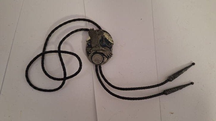 Bolotie country en western stijl met adelaar, Ophalen of Verzenden, Zo goed als nieuw, Zilver, Met patroon