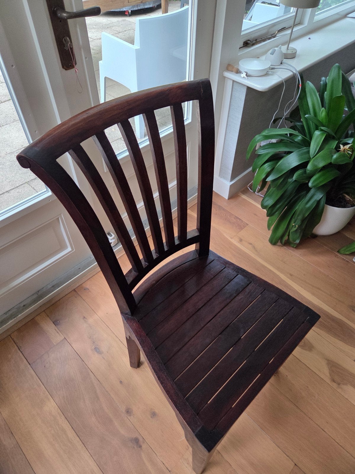 stevige (teak)houten stoelen(4) - Klassiek design, Ophalen, Gebruikt, Bruin, Klassiek