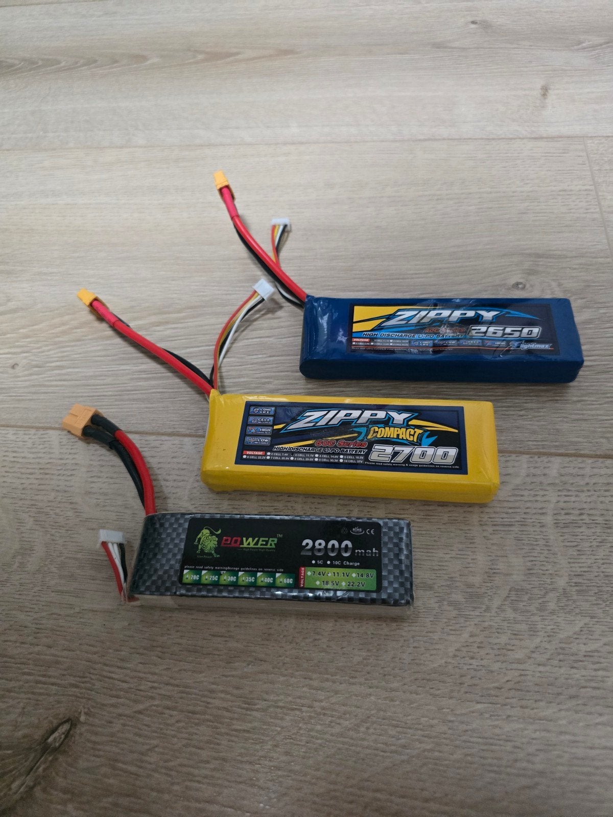 3 Lipo Batterijen (3s 11.1v xt60) inclusief Oplader, Ophalen of Verzenden, Gebruikt, Oplaadbaar