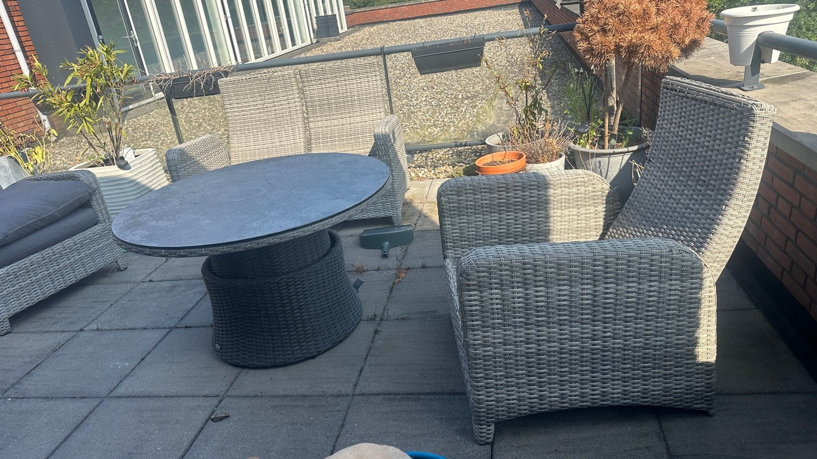 Gebruikte tuinset met kussens en opbergkist, 4 zitplaatsen, Gebruikt, Ophalen of Verzenden, Wicker