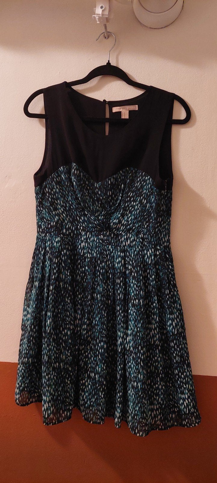 Forever 21 Midi Jurk Zwart/Groen/Wit Maat M, Kleding | Dames, Maat 38/40 (M), Zwart, Ophalen of Verzenden, Zo goed als nieuw
