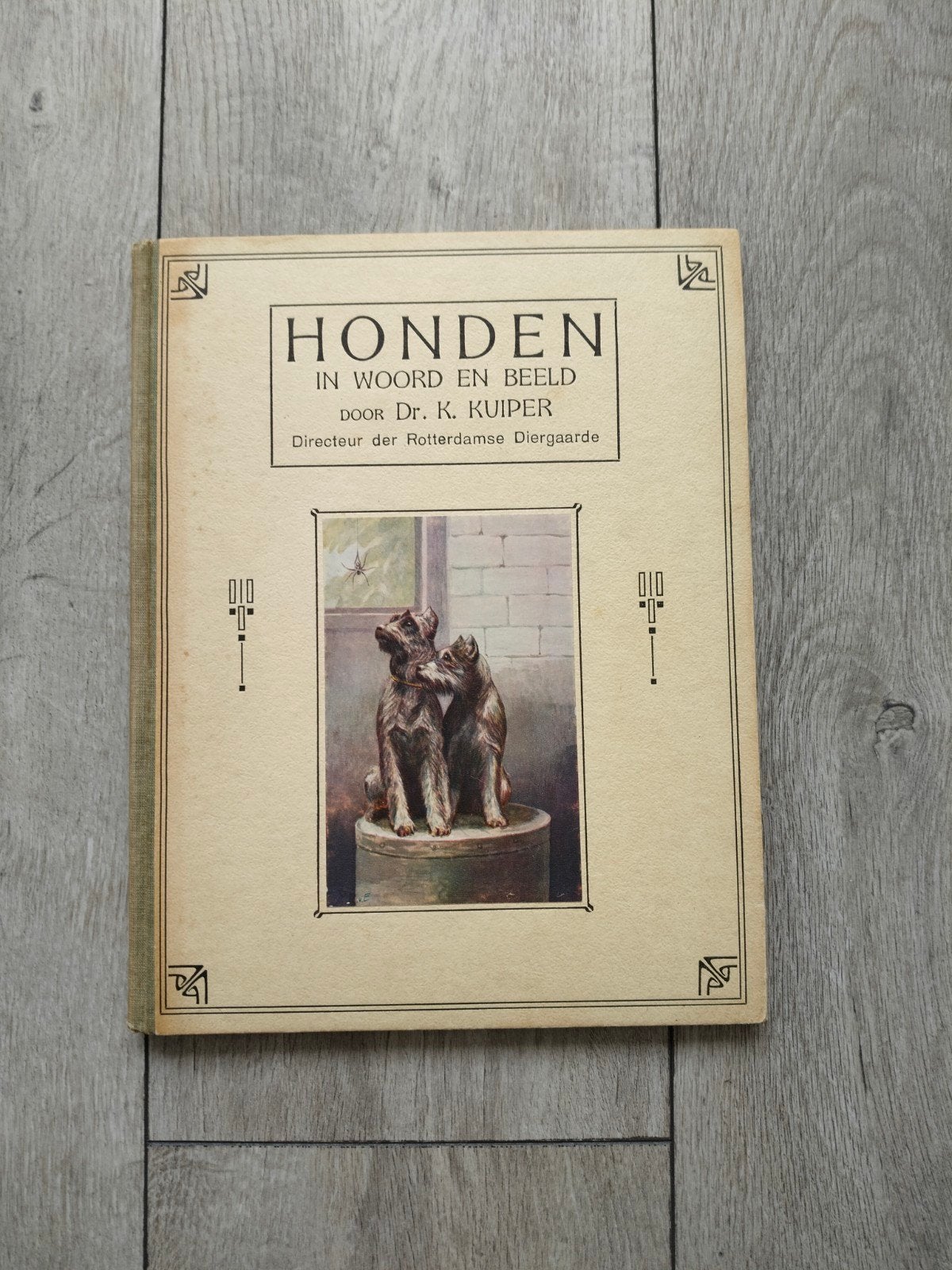 Honden in woord en beeld. Door Dr. K. Kuiper, Boeken, Ophalen of Verzenden, Gelezen, Plaatjesalbum