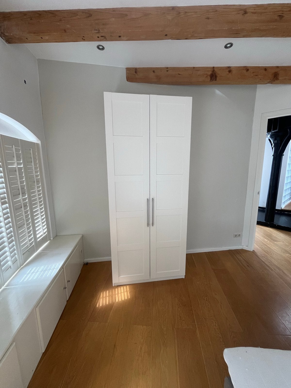 Witte IKEA kast met twee deuren, Ophalen, Overige materialen, Gebruikt, 50 tot 100 cm
