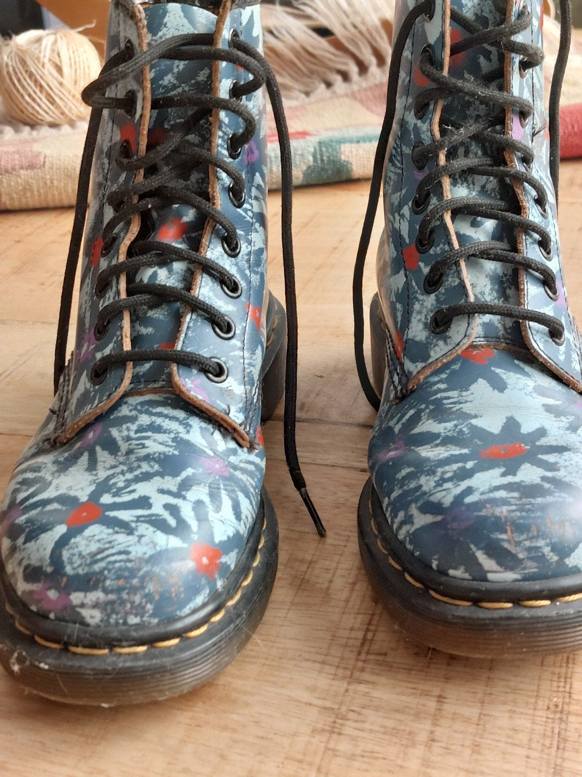 Dr. Martens bloemenprint laarzen - Maat 38, Kleding | Dames, Overige kleuren, Lage of Enkellaarzen, Ophalen of Verzenden, Dr. Martens