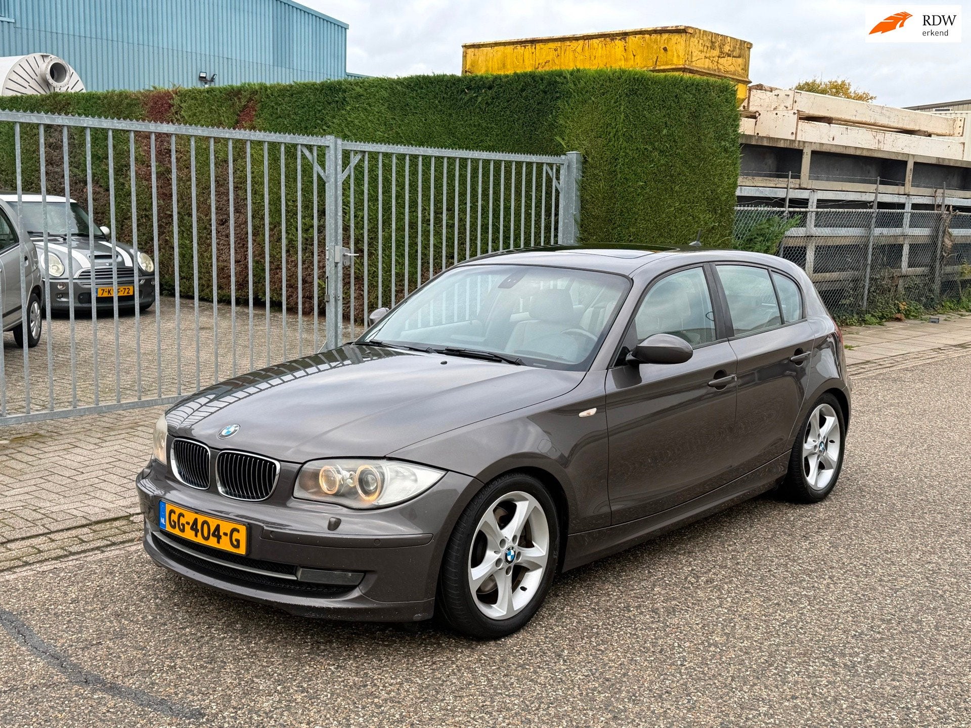 BMW 1-serie 130i High Executive M-sport H6, Auto's, Achterwielaandrijving, Gebruikt, Bruin, 2996 cc