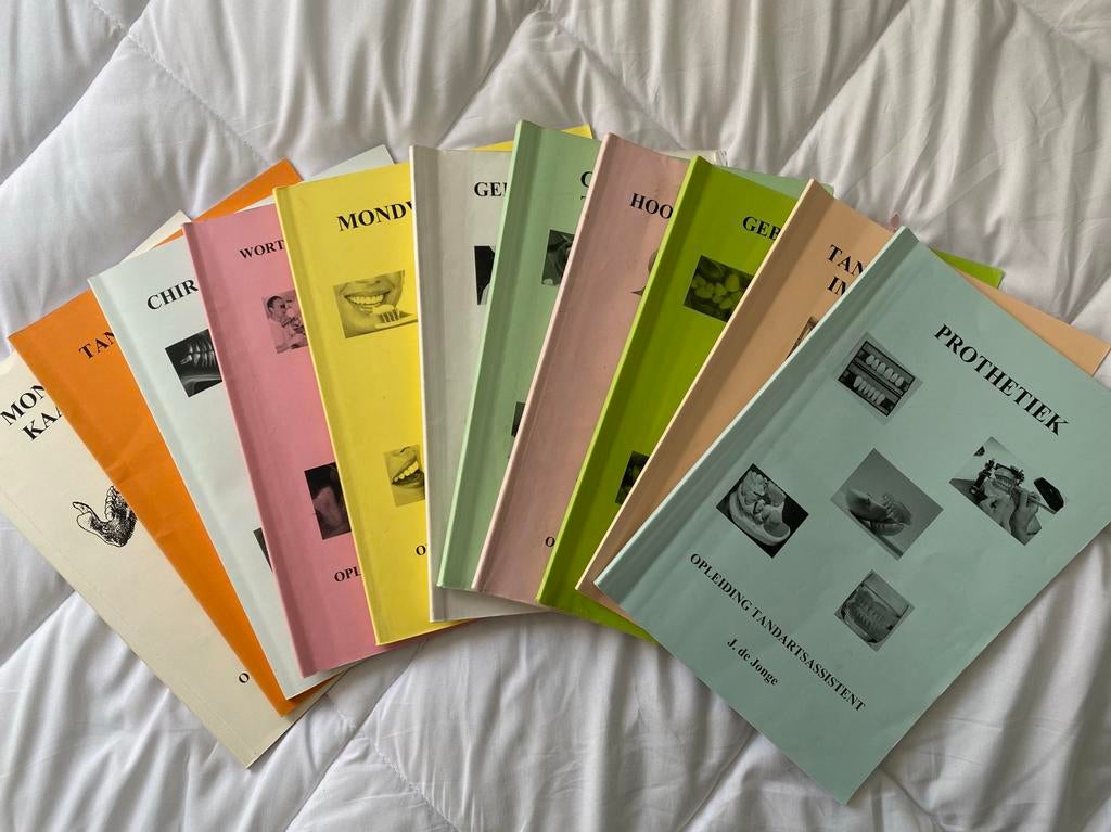 Boeken opleiding ‘Tandartsassistente’, Boeken, Ophalen of Verzenden, Zo goed als nieuw, Overige niveaus, Overige vakken