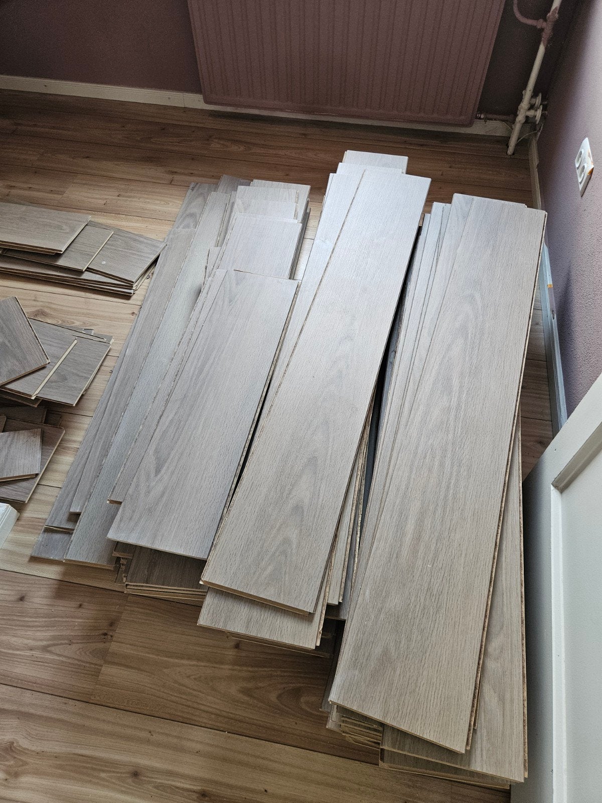 20 m² EGGER laminaat Belfort Eiken Zilver praxis klik, Doe-het-zelf en Verbouw, Ophalen, Gebruikt, 50 tot 150 cm, 10 m² of meer