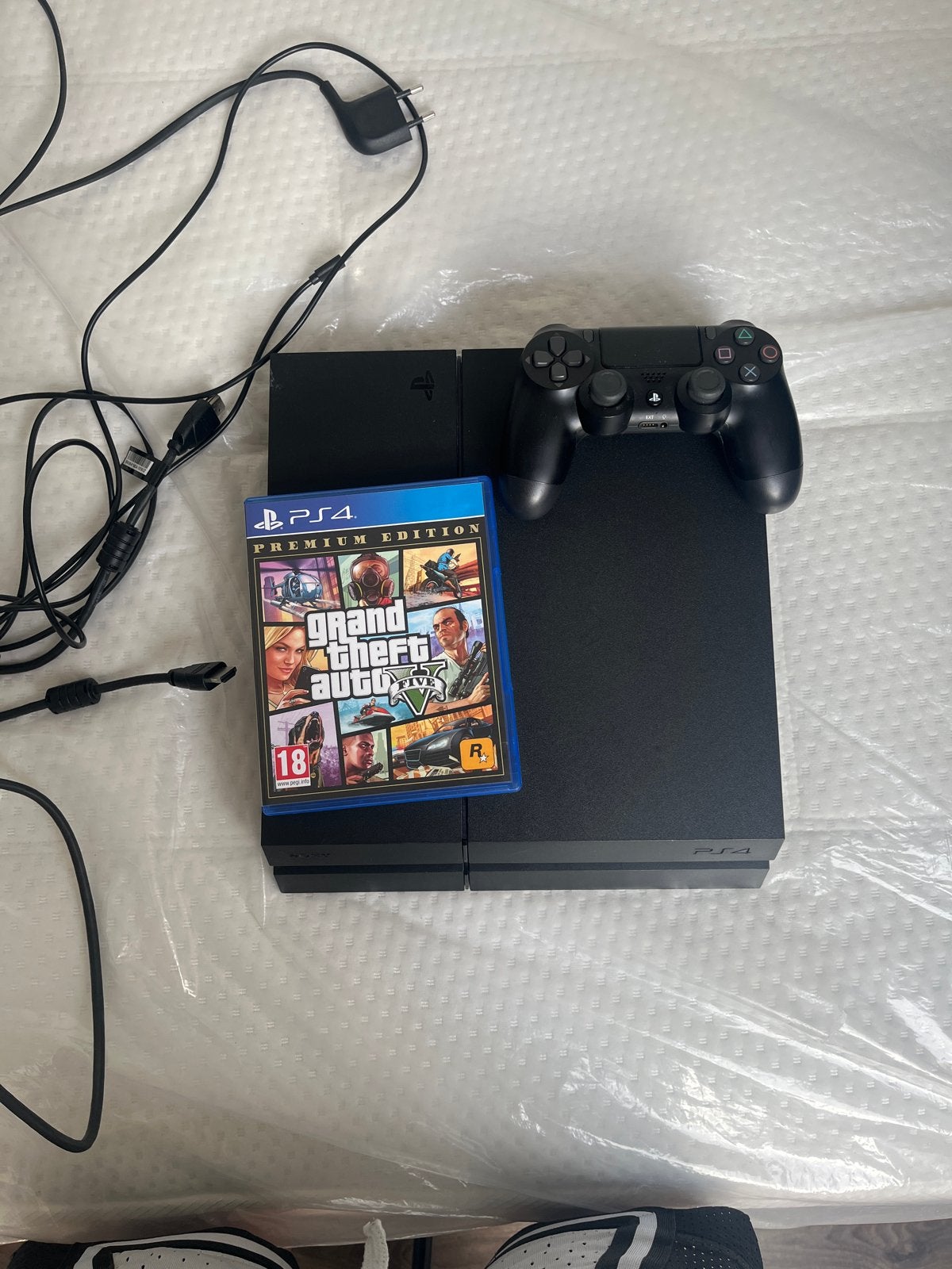 PlayStation 4 Fat met GTA V en FC 24 + controller, Spelcomputers en Games, Met games, Ophalen of Verzenden, Zo goed als nieuw