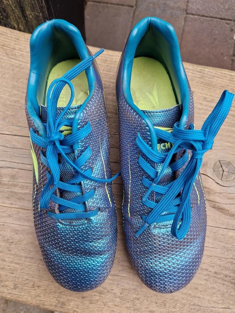 Dutchy voetbalschoenen maat 37, Maat XS of kleiner, Schoenen, Ophalen of Verzenden, Zo goed als nieuw