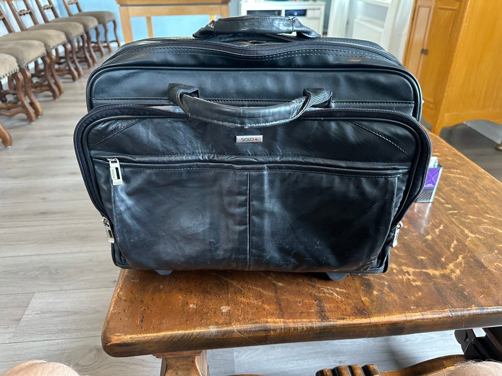 Solo rolling laptop trolley – echt leer, zwart, 40 tot 60 cm, Wieltjes, Gebruikt, 20 tot 30 cm